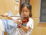 【定期プログラム】　ヴァイオリン頑張ってます！