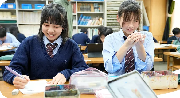 実技科目に取り組む生徒