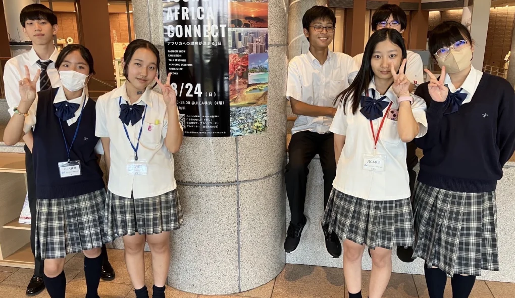 グローバルプロジェクトのイベントに参加する生徒たち