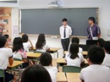 第310回 ニコラス君の特別訪問～学園小学校で交流！