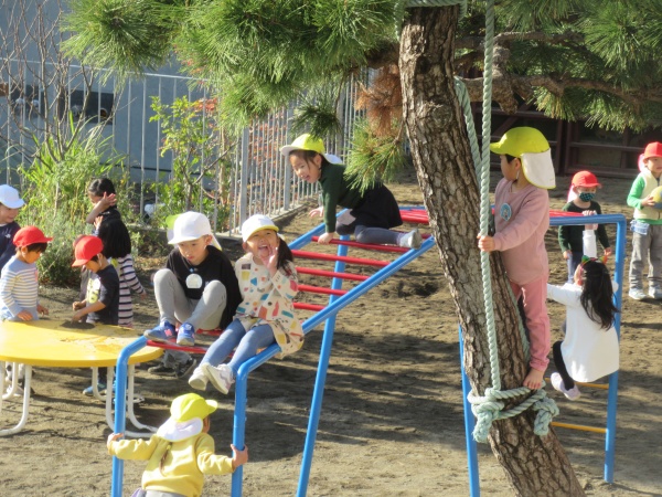 第240回　広くなった園庭と幼稚園児たち